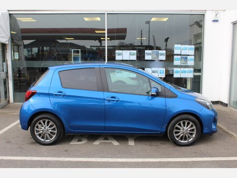 Toyota Yaris VVT-I ICON 6