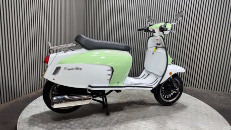 Royal Alloy GT 2020 ONLY 1K 1 OWNER SCOOTER LONG MOT MODERN RETRO 125CC 44