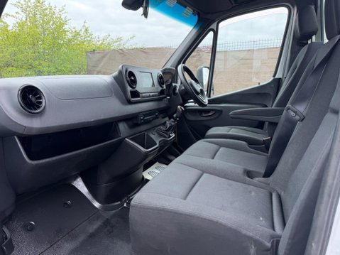 Mercedes-Benz Sprinter 2.0 315 CDI Progressive Chassis Cab 2dr Diesel Manual RWD L2 Euro 6 (s/s) ( 11