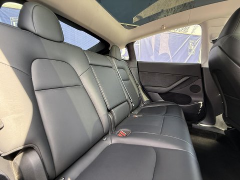 Tesla Model Y (Dual Motor) Long Range SUV 5dr Electric Auto 4WDE (384 bhp) 27