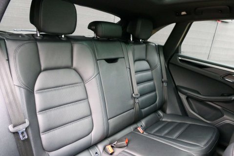 Porsche Macan 2.9 Macan S Semi-Auto 4WD 5dr 42