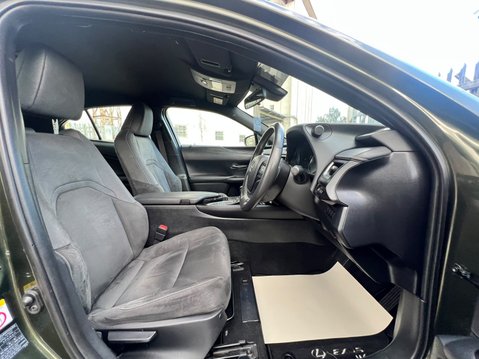 Lexus Ux 250H 30