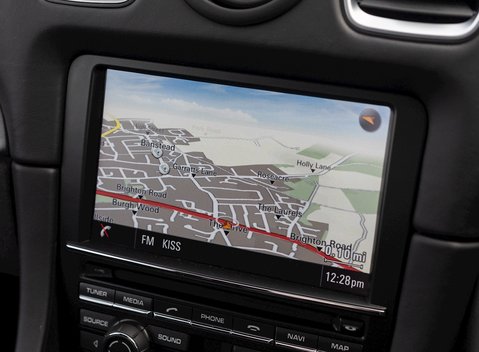 Porsche Cayman GT4 (718) 18