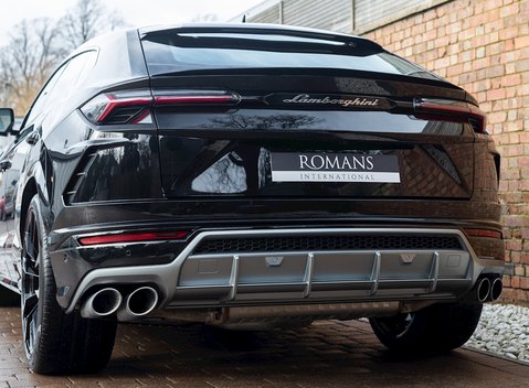 Lamborghini Urus 32