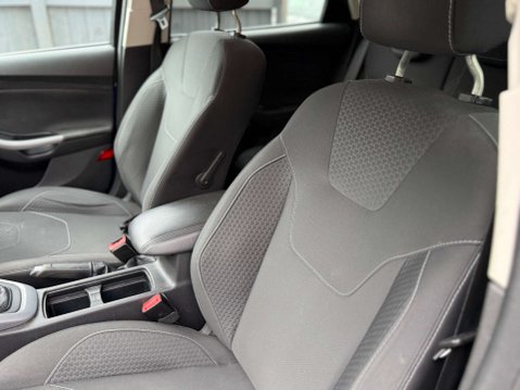 Ford Focus 1.0 Focus Zetec 5dr 58