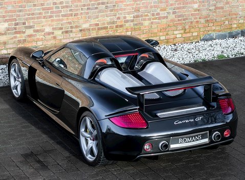 Porsche Carrera GT 10
