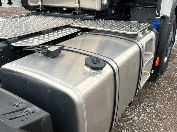 Iveco X-Way 580 Rear Steer Tag Axle 15