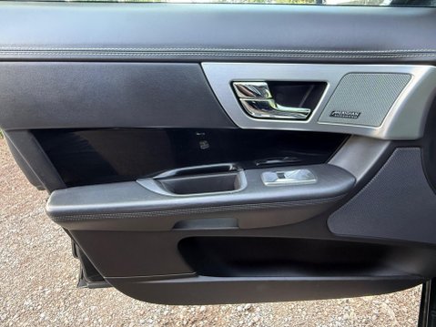 Jaguar XF 3.0d S V6 Portfolio Auto Euro 5 (s/s) 4dr 28