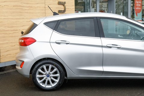 Ford Fiesta TITANIUM 7