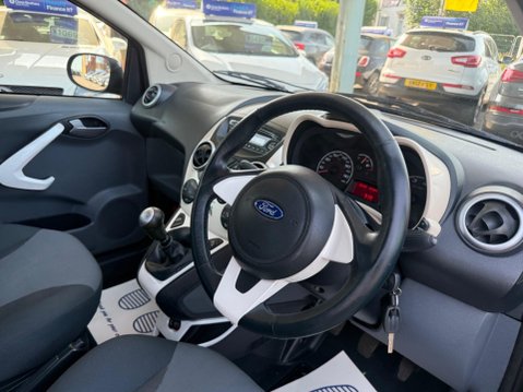 Ford Ka 1.2 Titanium Euro 4 3dr 26
