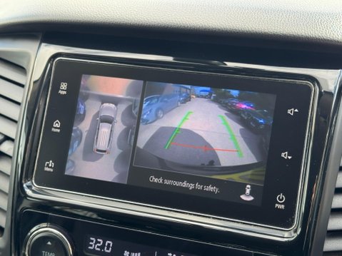 Mitsubishi Shogun Sport 2.4D 4 Auto 4WD Euro 6 5dr 17