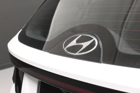 Hyundai TUCSON 1.6 Tucson SE Connect TGDi HEV Auto 5dr 14