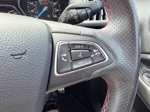 Ford Kuga ST-LINE TDCI 26