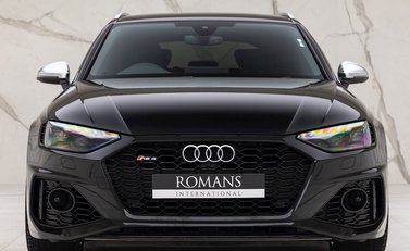 Audi RS4 Avant 4