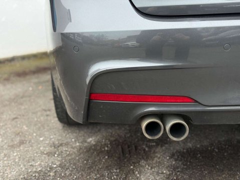 BMW 3 Series 3.0 330d M Sport Auto xDrive Euro 5 (s/s) 4dr 38