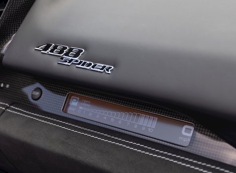 Ferrari 488 Spider 20