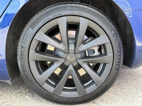 Tesla Model 3 (Dual Motor) Long Range Saloon 4dr Electric Auto 4WDE (346 ps) 16
