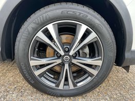 Nissan Qashqai 1.3 Qashqai N-Connecta DiG-T 5dr 14