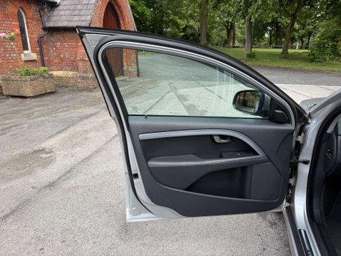 Volvo V70 2.0 V70 SE Luxury D4 Auto 5dr 9