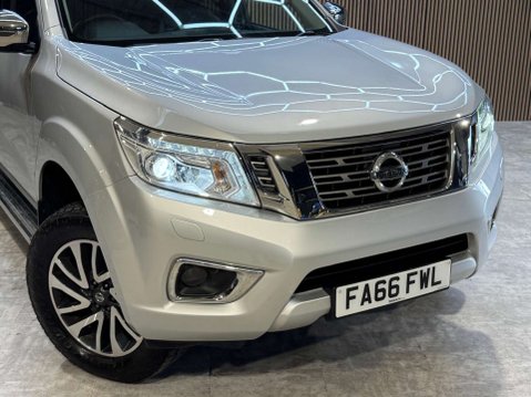 Nissan Navara 2.3 Navara Tekna dCi Auto 4WD 5dr 10