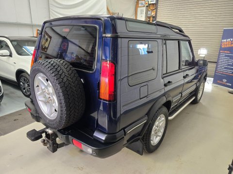 Land Rover Discovery 2.5 TD5 ES Premium Station Wagon 5dr Diesel Automatic (7 Seats) (284 g/km, 12