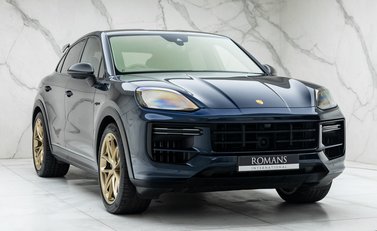 Porsche Cayenne TURBO E-HYBRID COUPE WITH GT PACKAGE 9