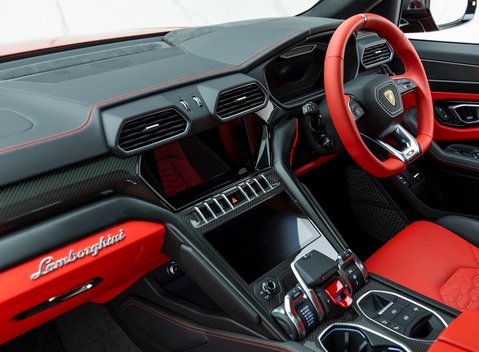 Lamborghini Urus 15