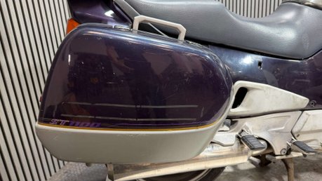 Honda ST 1995 50K RUNNING TOURER PROJECT BIKE 1100CC CLASSIC 12