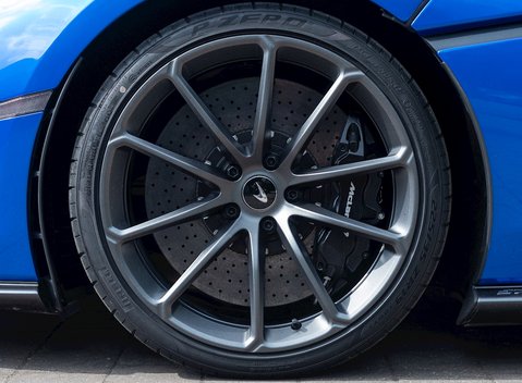 McLaren 570S Spider 14