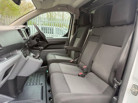 Vauxhall Vivaro L2H1 2900 DYNAMIC S/S 14