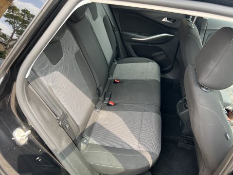 Vauxhall Grandland X 1.2 Turbo SE SUV 5dr Petrol Manual Euro 6 22