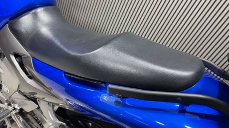 Kawasaki ZZR 2003 24K GOOD CLEAN CONDITION RUNNING PROJECT BIKE 20