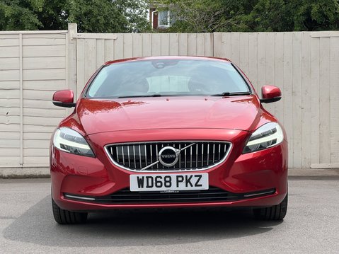 Volvo V40 1.5 T3 GPF Inscription Hatchback 5dr Petrol Auto Euro 6 (s/s) (152 ps) 3