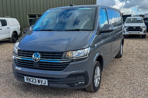 Volkswagen Transporter AUTO LWB L2H1 Low Roof Highline T30 Air Con Alloys Sensors EURO 6