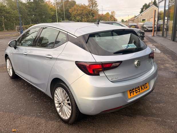 Vauxhall Astra ELITE NAV 5