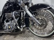 Harley-Davidson Touring 1690 FLHRC ROADKING CLASSIC 2012 TO MANY EXTRAS 21' WHEEL 12