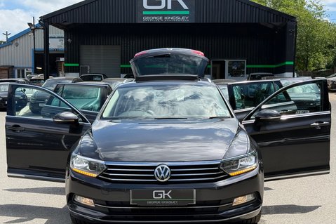 Volkswagen Passat GT TSI EVO DSG - PANORAMIC SUNROOF -19 INCH ALLOYS - ONE OWNER 19