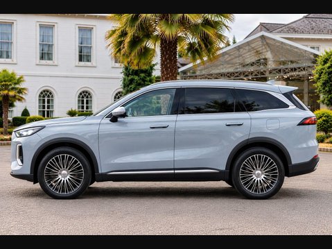 Chery Tiggo 9 1.5T 34.46kWh Summit DHT3 4WD Euro 6 (s/s) 5dr 3