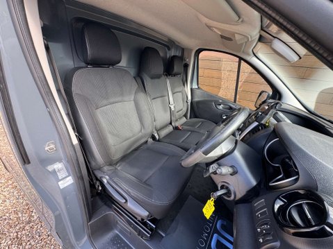 Renault Trafic 2.0 Trafic SL28 Black Edition Energy dCi 20
