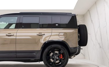 Land Rover Defender X 27