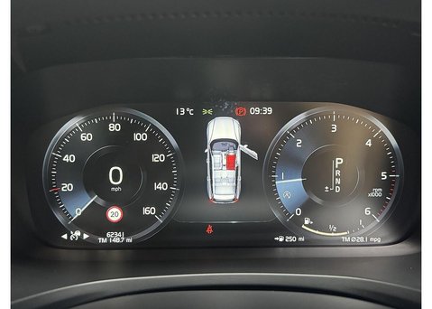 Volvo V60 2.0 D4 Inscription Pro Estate 5dr Diesel Auto Euro 6 (s/s) (190 ps) 66