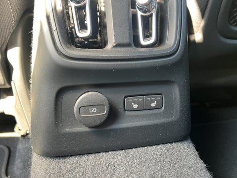 Volvo XC40 (Sold) 1.5h T4 Recharge 10.7kWh Plus SUV 5dr Petrol Plug- 14