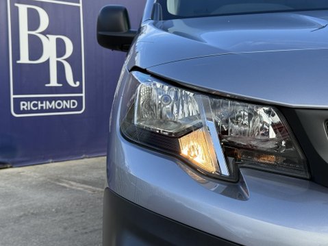Peugeot e-Partner 800 50kWh Professional Premium + Standard Panel Van 5dr Electric Auto SWB ( 11