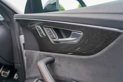 Audi RS Q8 VORSPRUNG 13