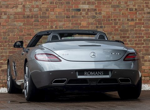 Mercedes-Benz SLS AMG Roadster 3