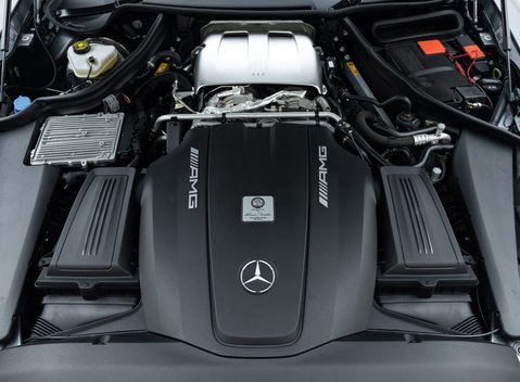 Mercedes-Benz AMG GT R PREMIUM 32
