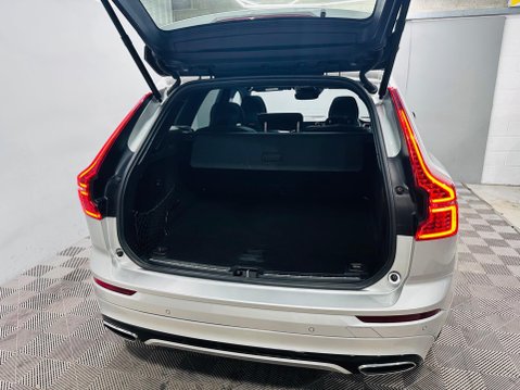 Volvo XC60 2.0 D4 R-Design Auto AWD Euro 6 (s/s) 5dr 27