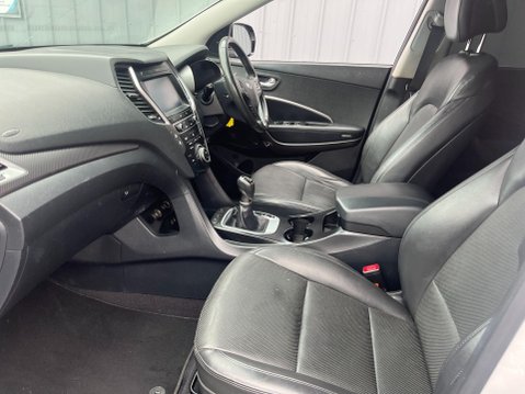 Hyundai SANTA FE 2.2 CRDi Blue Drive Premium 4WD Euro 6 (s/s) 5dr 32
