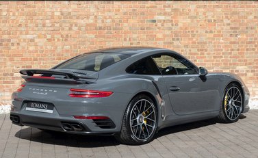 Porsche 911 (991.2) Turbo S 7