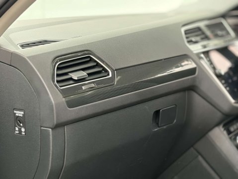 Volkswagen Tiguan 2.0 Tiguan SEL TDI BlueMotion Technology 4Motion Semi-Auto 4WD 5dr 71